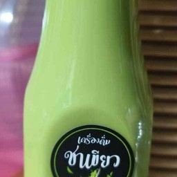 ชาเขียวนมสด 1 ขวดน้ำแข็ง 1 แก้ว