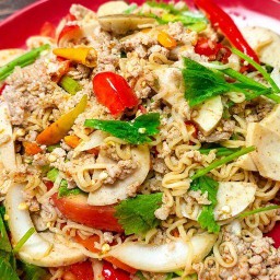 ยำยำ แซ่บสัส ซอยบางปลา24
