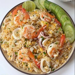ข้าวผัดทะเล
