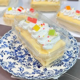 เครปนิ่มครีมสด ไส้เผือกหอม