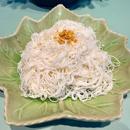 เส้นหมี่ลวก