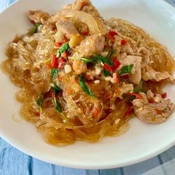วุ้นเส้นผัดกะเพรา