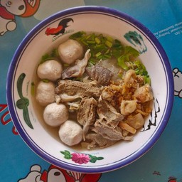 ก๋วยเตี๋ยวเจ้าแฝด