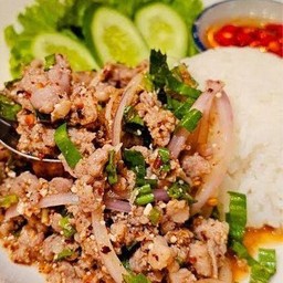 ลาบหมูราดข้าว