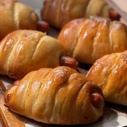 Shio Pan - Sausage Cheese
