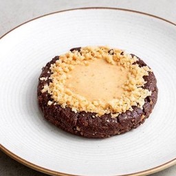 Chocolate Macadamia Cookie (V)