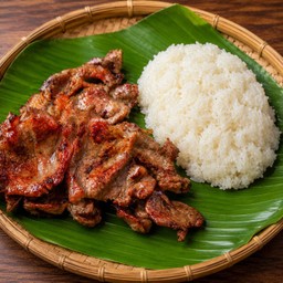 หมูย่างเกลือ+ ข้าวเหนียว+ น้ำพริกตาแดง 1