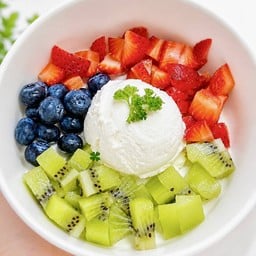 กรีกโยเกิร์ต1scoop+ สตอเบอรี่/บลูเบอรี่/กีวี่