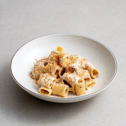 Macadamia Cacio e Pepe