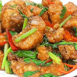 ปลากะพงผัดคื่นช่ายพริกไทยดำ(กับข้าว)
