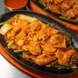 F29 สุกี้แห้งหมูชิ้น