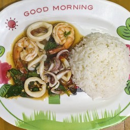 กระเพา (ราดข้าว)