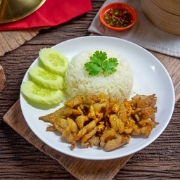 หมูทอดกระเทียมราดข้าว