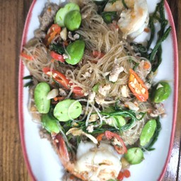 ผัดสามเหม็น (ราดข้าว)