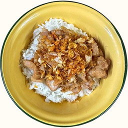 ข้าวราดหมูทอดกระเทียม