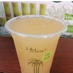 น้ำอ้อยเกล็ดหิมะ ผสมวุ้นมะพร้าว 16 ออนซ์