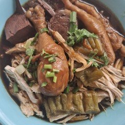 ก๋วยเตี๋ยวไก่มะระ