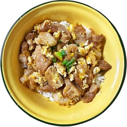 ข้าวราดหมูทอดผัดไข่