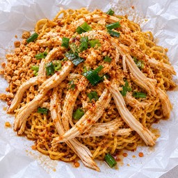 บะหมี่แห้ง  ไก่ฉีกโบราณ