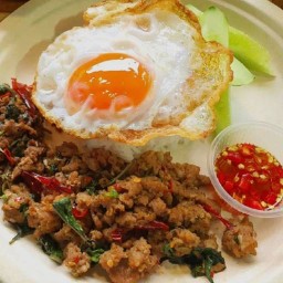 กระเพราะByNamthip