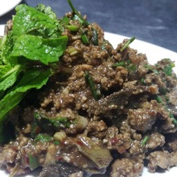 ก้อยเนื้อสุกขม