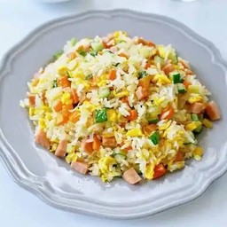 扬州炒饭ข้าวผัดสไตล์หยางโจว
