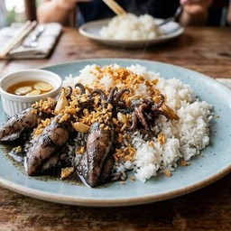 หมึกผัดน้ำดำ + ข้าว