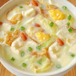 白菜豆腐汤ซุปผักกาดขาวเต้าหู้