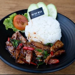 ข้าวกะเพราคอหมูย่าง