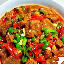 麻辣牛腩เอ็นเนื้อวัวตุ๋นหม่าล่า