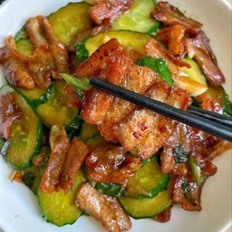 黄瓜炒肉แตงกวาผัดหมูสไตล์จีน