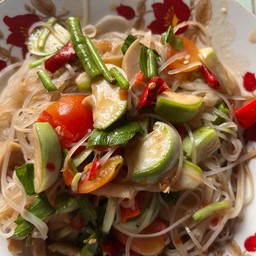 ส้มตำเจ้อ้อย-ยางเนิ้ง