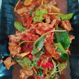 ผัดเผ็ดเก้ง
