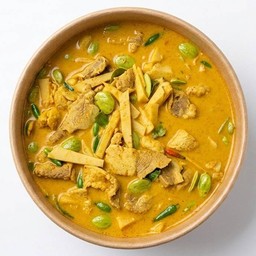 แกงกะทิหน่อไม้สด-สะตอ กับข้าว