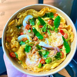ข้าวไข่ขยี้ (ต้มยำทะเล)