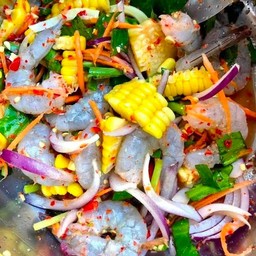 กะเพรา กล่องดำ (ร้านเดียวกับยำเว้ยเฮ้ย) สาขาสันติธรรม (5แยก)