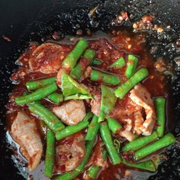 กับข้าว-ผัดพริกแกงถั่วฝักยาว