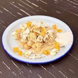 WHITE & YELLOW CAULIFLOWER QUINOA SALAD