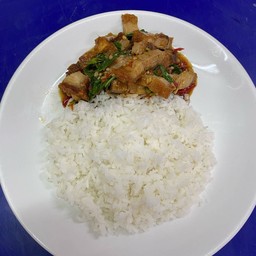 ข้าวกระเพราหมูกรอบ