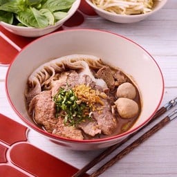 ก๋วยเตี๋ยวเรือเนื้อ เข้มข้น รสชาติกลมกล่อม