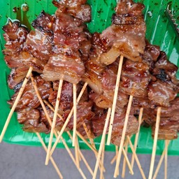 หมูปิ้ง 20 แถม 5 + ข้าวเหนียว 2