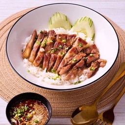 ข้าวสเต็กหมูย่าง