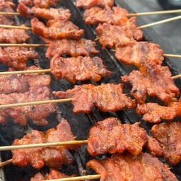 ร้านหมูปิ้งรสนิยม สาขา ตลาดรถไฟ
