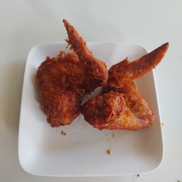 ปีกไก่ ชิ้นละ