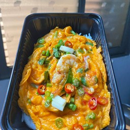 ข้าวไข่ขยี้ (ต้มยำทะลหมาล่า)
