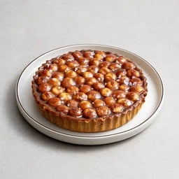 Macadamia caramel pie (V) - whole pie
