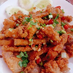 สามชั้นทอดพริกเกลือราดข้าว