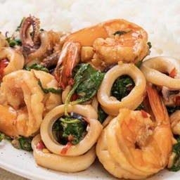ข้าวกะเพราทะเล
