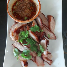 คอหมูย่าง
