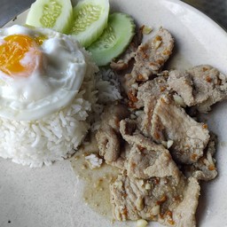 หมูผัดกระเทียม